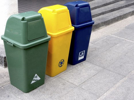 Various skip containers available for hire in Richmond